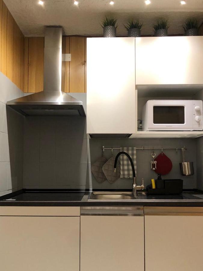 Le Volpi Marilleva 1400 Appartement Mezzana  Buitenkant foto