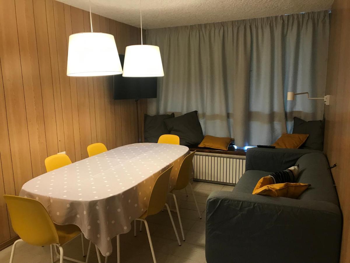 Le Volpi Marilleva 1400 Appartement Mezzana  Buitenkant foto