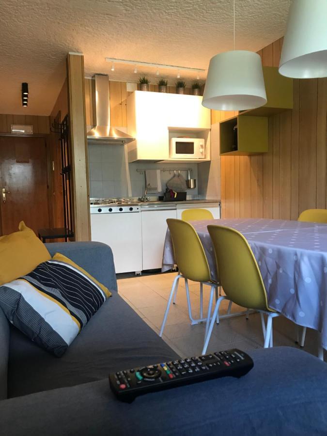 Le Volpi Marilleva 1400 Appartement Mezzana  Buitenkant foto