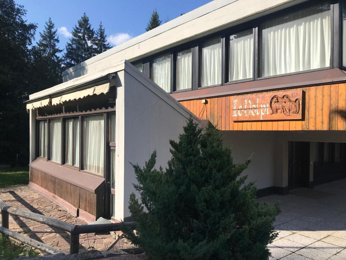 Le Volpi Marilleva 1400 Appartement Mezzana  Buitenkant foto