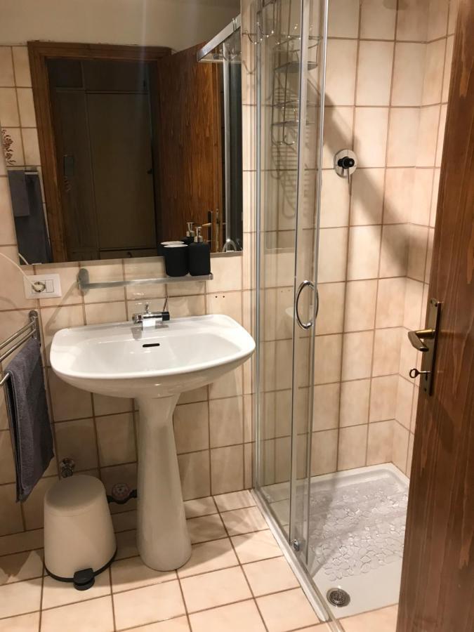 Le Volpi Marilleva 1400 Appartement Mezzana  Buitenkant foto